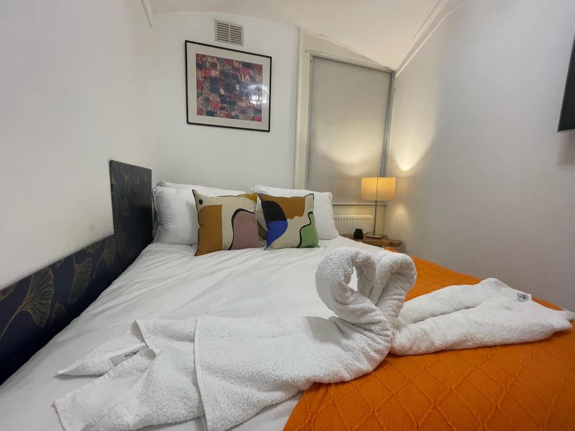 Central Point Apartment ลอนดอน ภายนอก รูปภาพ